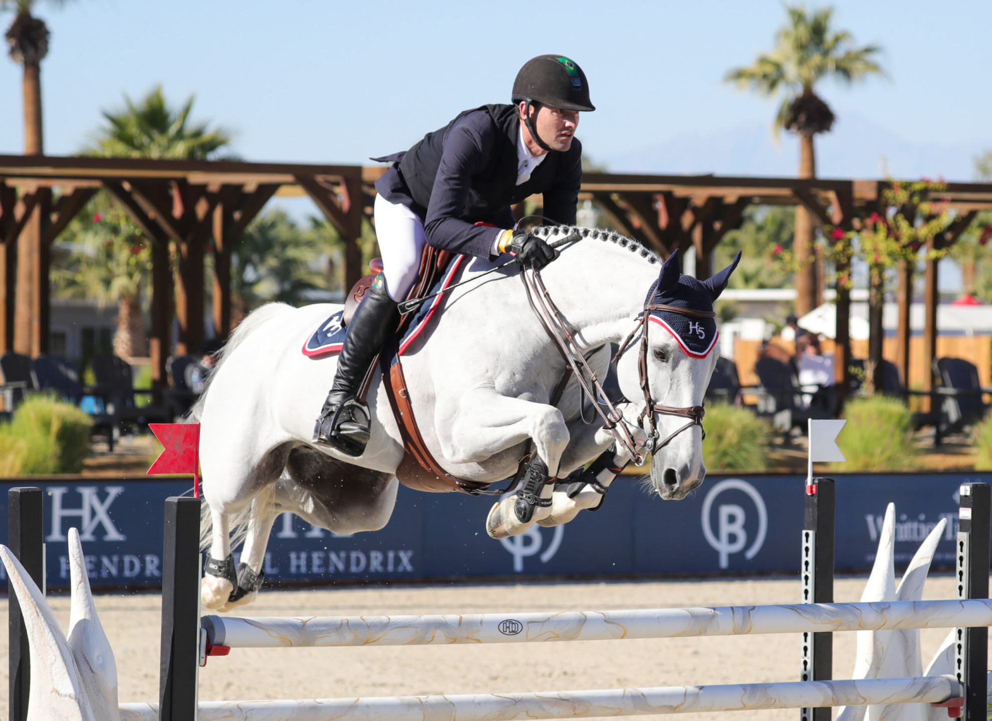 Eduardo Menezes Rises Above in $38,500 CAD CSI5* Winning Round 1 Eduardo Menezes (BRA) and Calypso des Matis. Photo by High Desert Sport Photo