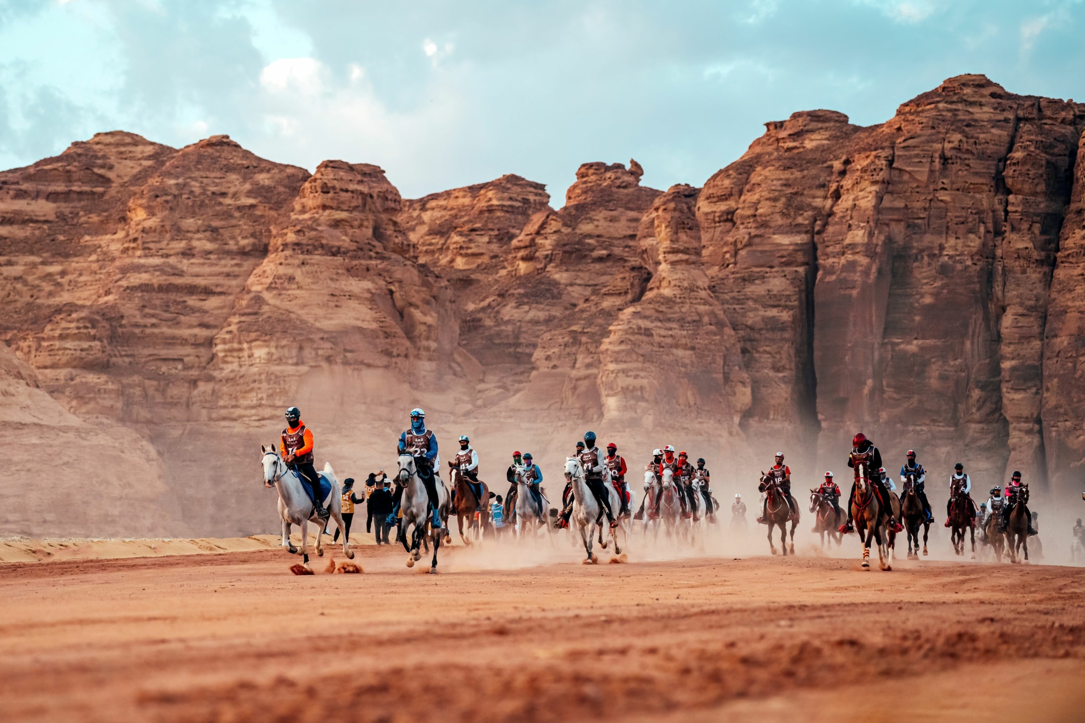 Fursan Cup 2024 al countdown: per il grande evento di endurance ad AlUla 3 6 Fursan Cup Race Alula Moments 04 03 23 DB 00935 1