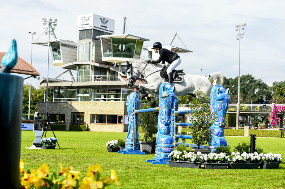 Longines Tops International Arena: un 2024 da non perdere 5 LGFC CSI J 135 301 Nielsen Anastasia Giro de la Luna 1MV0504