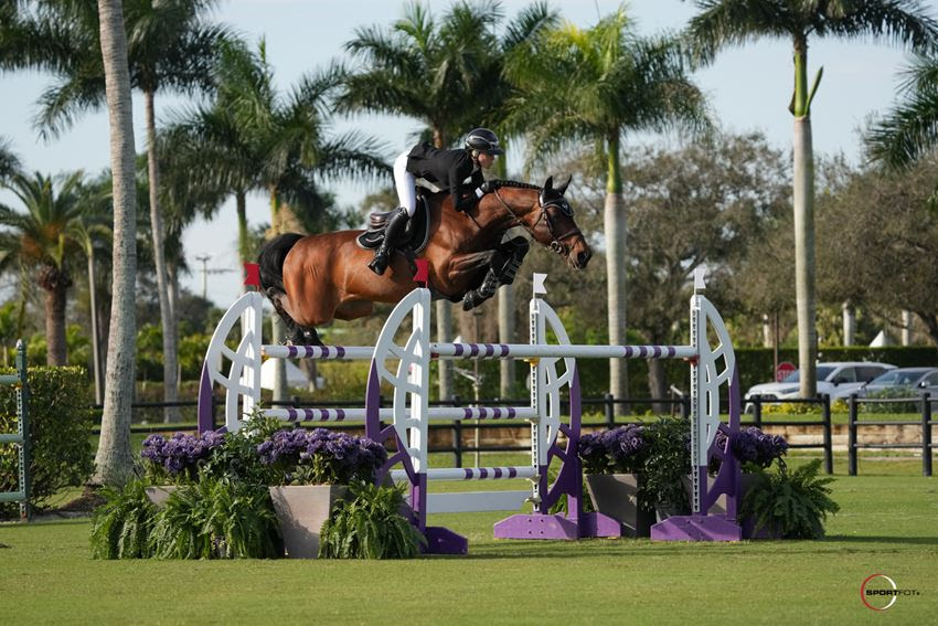 WEF 4: Jennifer Hannan e Mindful trionfano nel $25.000 USHJA International Hunter Derby 3 IMG 1392