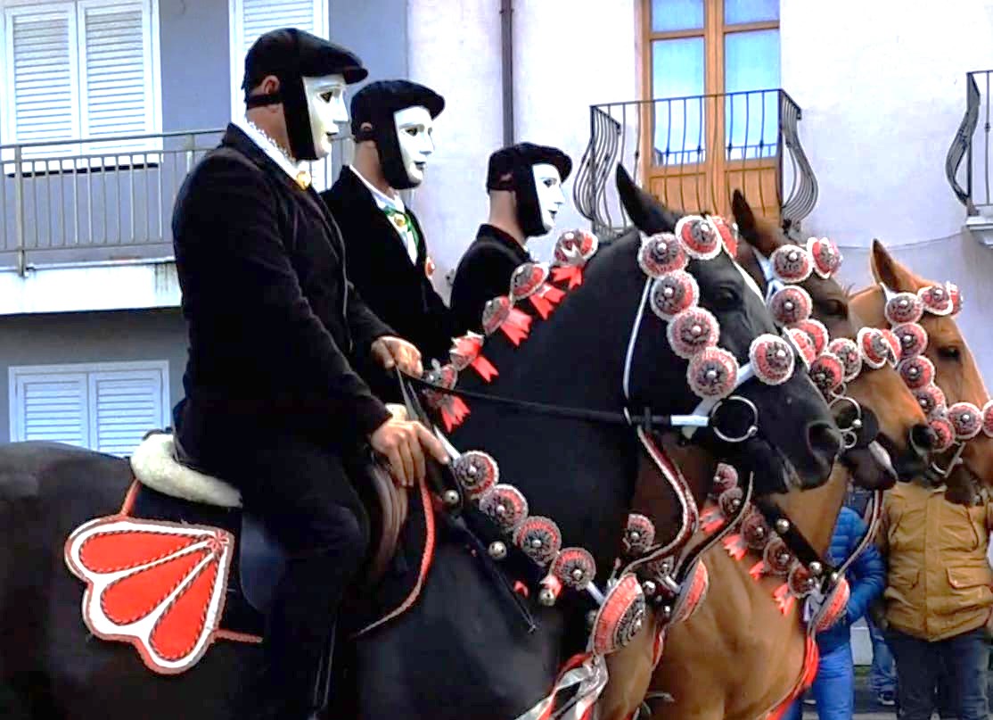 Sartiglia di Oristano, un viaggio tra cultura e tradizione sarda. 1 Sartiglia di Oristano