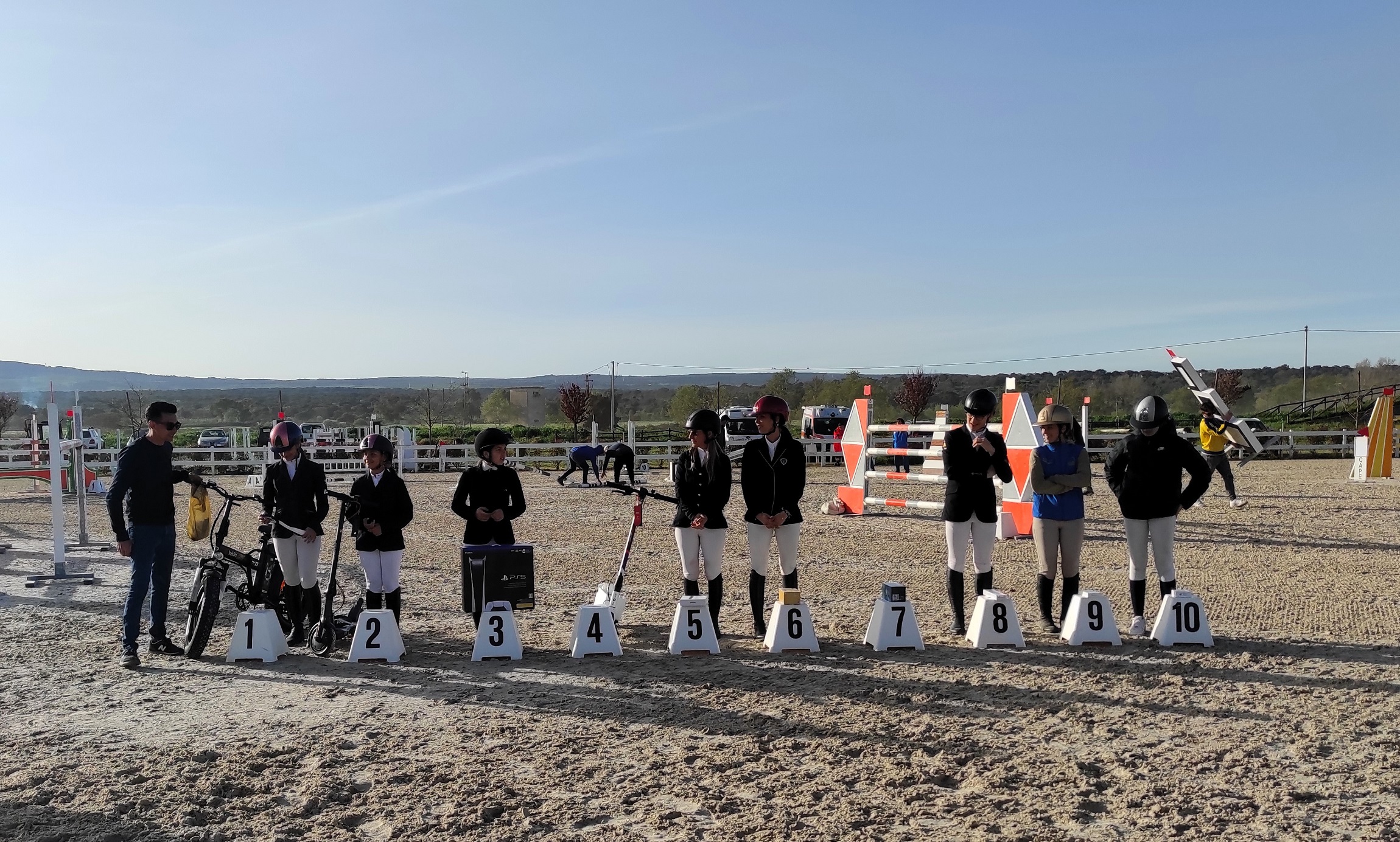 Salto ostacoli a Tanca Regia, Antonio Meloni vince il 1° Gran Premio C140 della stagione 4 Premiazione Trofeo Brevetti