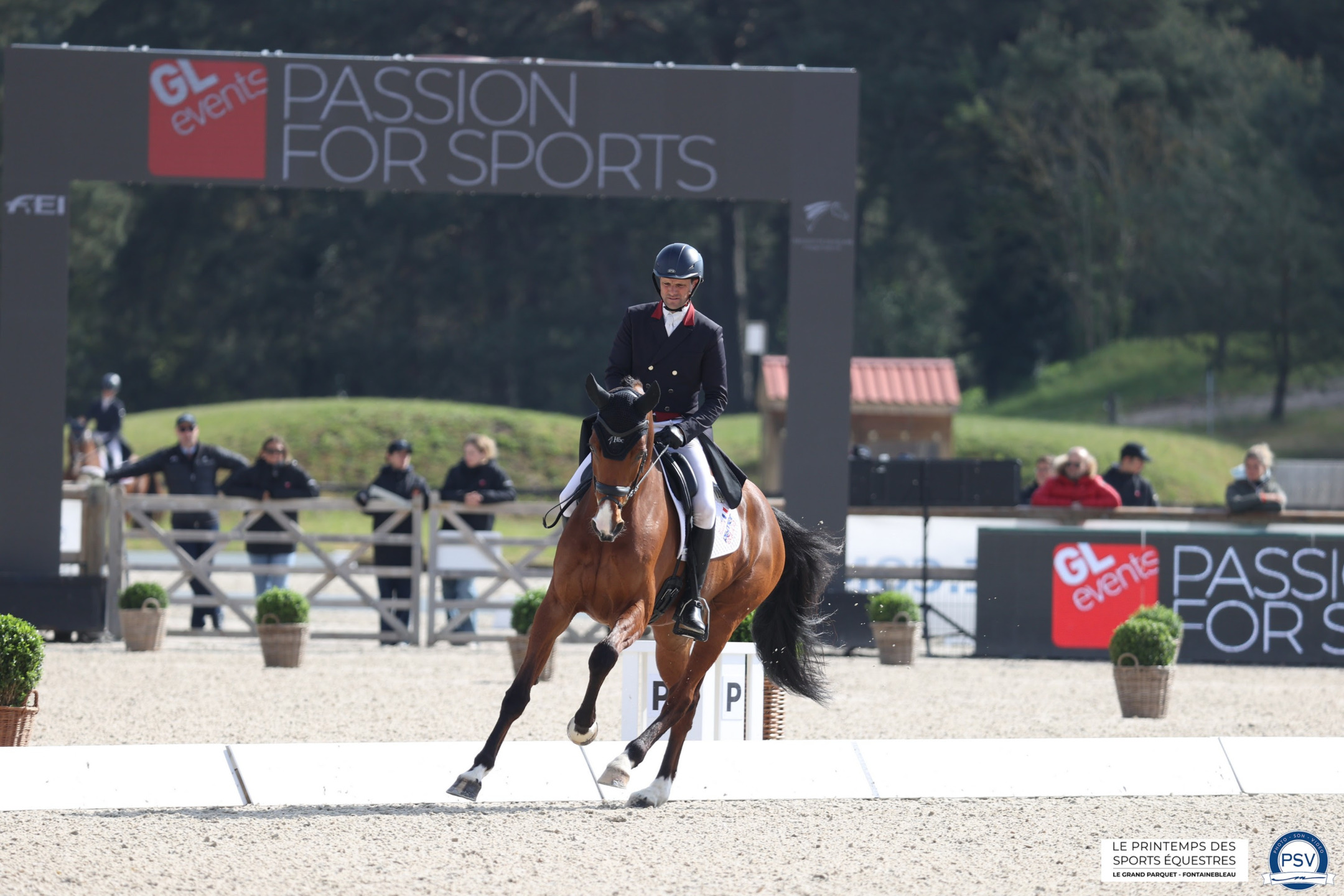 Nicolas Touzaint in testa dopo la prova di dressage del CCI3* al Printemps des Sports Équestres di Fontainebleau 1 Printemps des Sports Equestres 2024 Aix de la Chapelle.