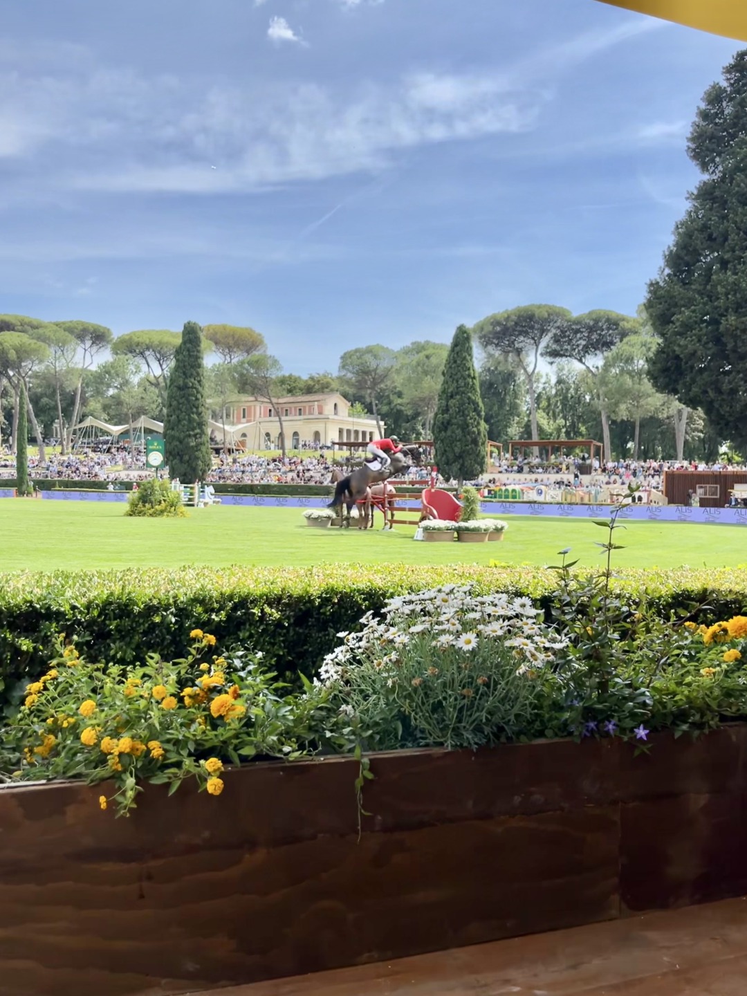 Piazza di Siena tutto è pronto per mercoledi 22 maggio