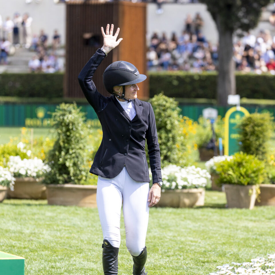 Petronella Andersson: un talento cresciuto tra i cavalli 6 prizegiving GP ROMA 20240526 SS356135 edited