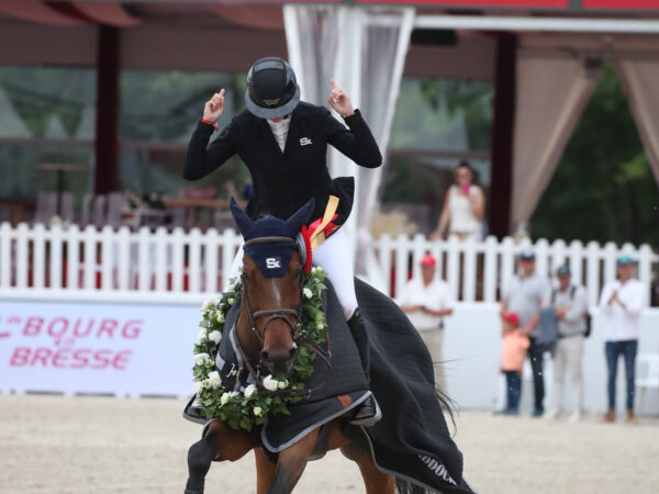 Termina il Jumping International de Bourg-en-Bresse con Kendra Claricia Brinkop 5 Kendra Claricia Brinkop in sella al suo eccezionale cavallo Do It Easy