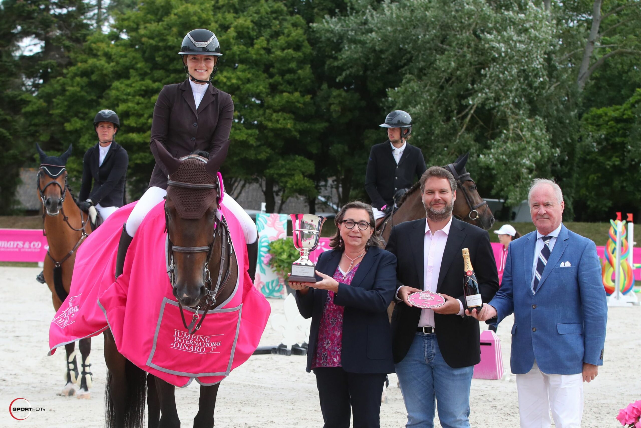 Jumping International de Dinard: vittoria di Félix Jarry nel Derby de Bretagne 3 Alessandra VOLPI su GLAMOUR - Sportfot (c)