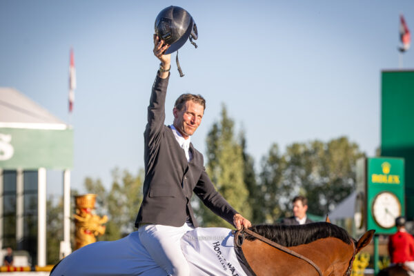 Kevin Staut vince la gara 1.60 m ai Spruce Meadows 'Masters' 2024 11 Kevin Staut in sella Beau de Laubry Z (c) Mackenzie Clark