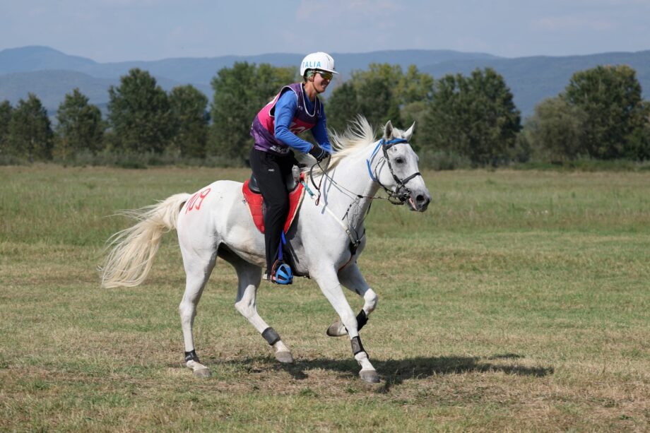 Costanza Laliscia, endurance, porta l’Italia sul gradino più alto del podio. 3 CEI1 1a classificata Galli Valentina