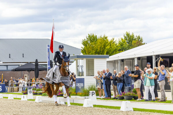 Campionati del Mondo di Dressage per Giovani Cavalli 2024 a Ermelo: Quinn G. brilla nelle finali dei 6 anni 5 Fiona Bigwood (GBR) riding Quinn G, winner at the LONGINES Final for 6-year-old horses at the Longines FEI World Championship Young Dressage Horses - Ermelo 2024