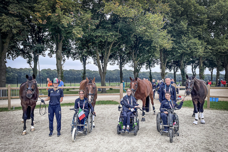 Paralimpiadi di Parigi 2024: i cavalli del team Italia di paradressage passano l’ispezione veterinaria 1 Team Italia Paradressage Parigi 2024