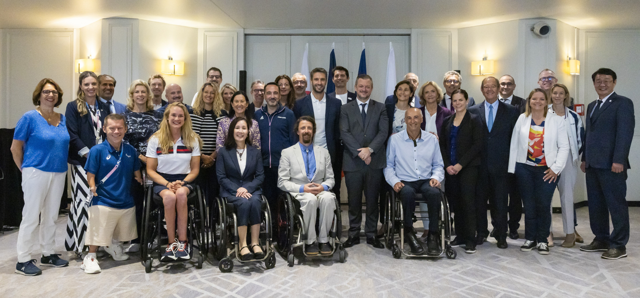 L'IPC premia i rappresentanti per il successo dei Giochi Paralimpici di Parigi 2024. 1 Equitazione Paraalimpica congresso Parigi 2024