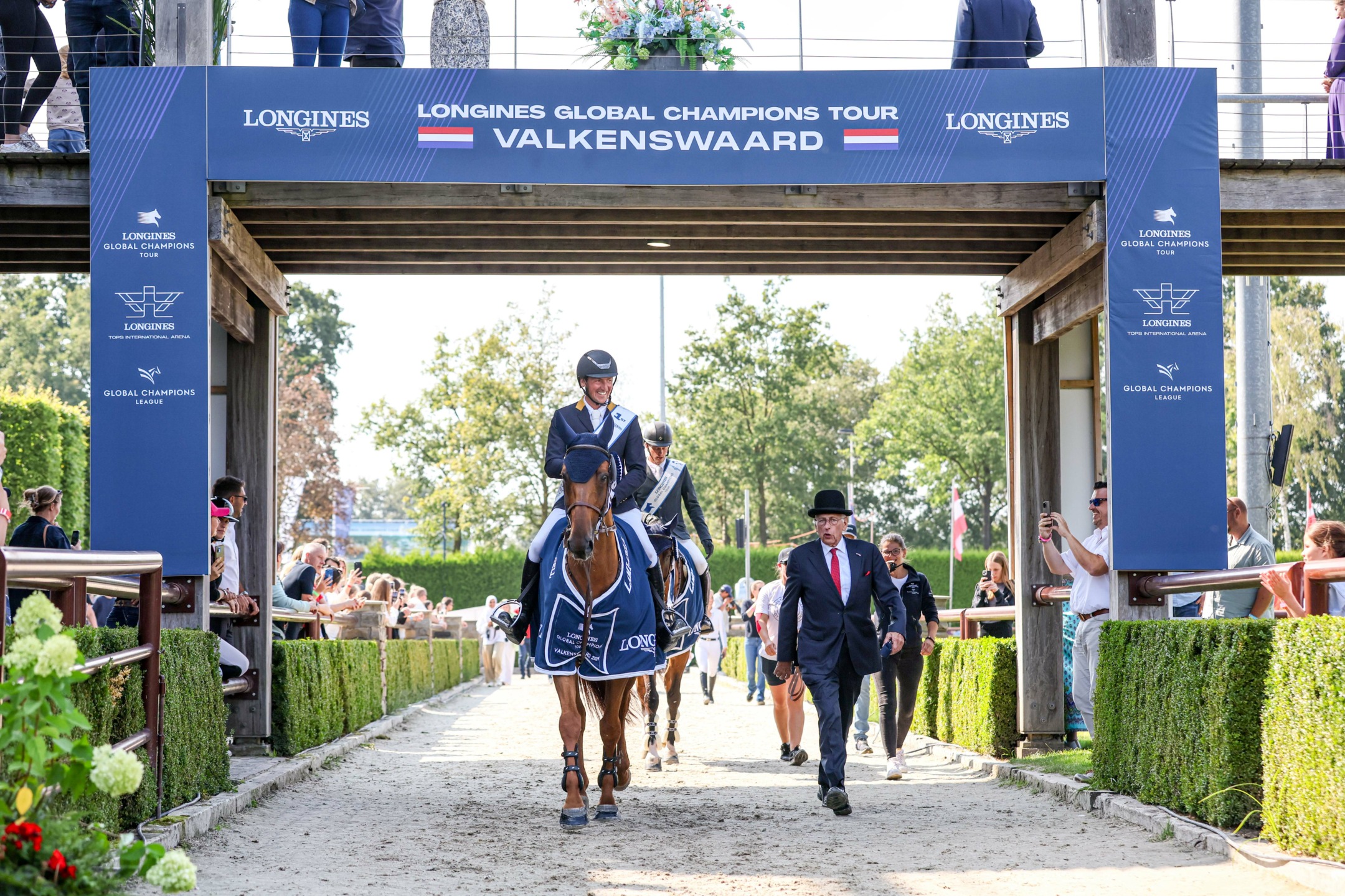 I primi 10 della ranking Longines Global Champions Tour si dirigono verso le finali di Rabat 14 LGCT VALKENSWAARD 610 de Luca Lorenzo Denver de Talma CSI 5 1.60m GP PRIZE GIVING 25082024 R3LB9551 1