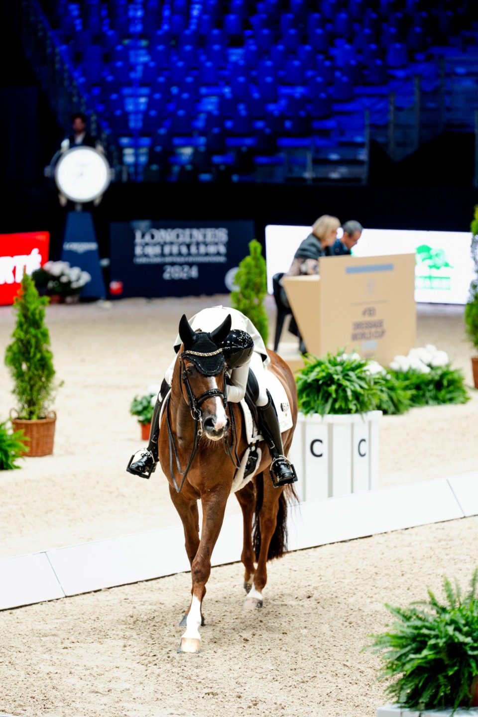 Isabell Werth conquista il Grand Prix di Dressage a Lione 4 A7401986 Enhanced NR 1