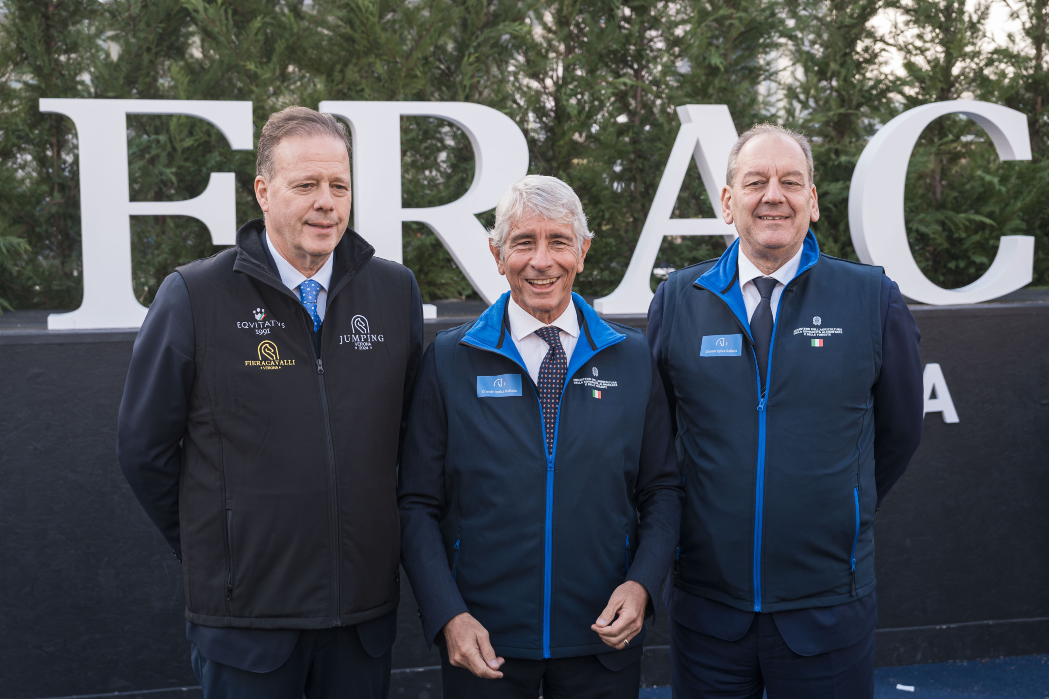 Il Ministro per lo sport Andrea Abodi: «Fieracavalli espressione dell'eccellenza del settore equestre italiano» 1 Ministro Abodi a Fieracavalli