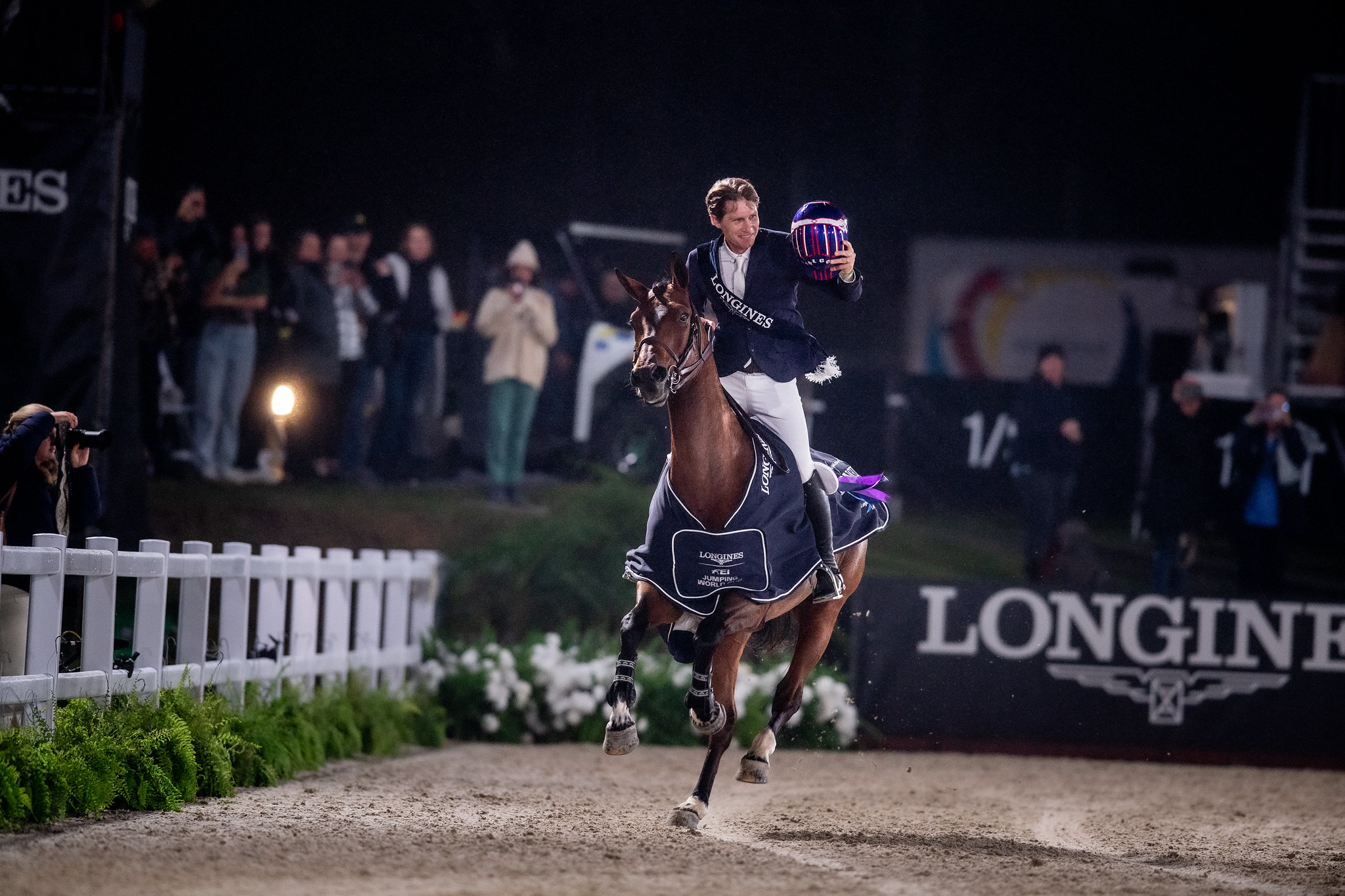 Karl Cook e Caracole de la Roque vincono la Longines FEI Jumping World Cup™ a Los Angeles 1 Karl Cook e Caracole de la Roque