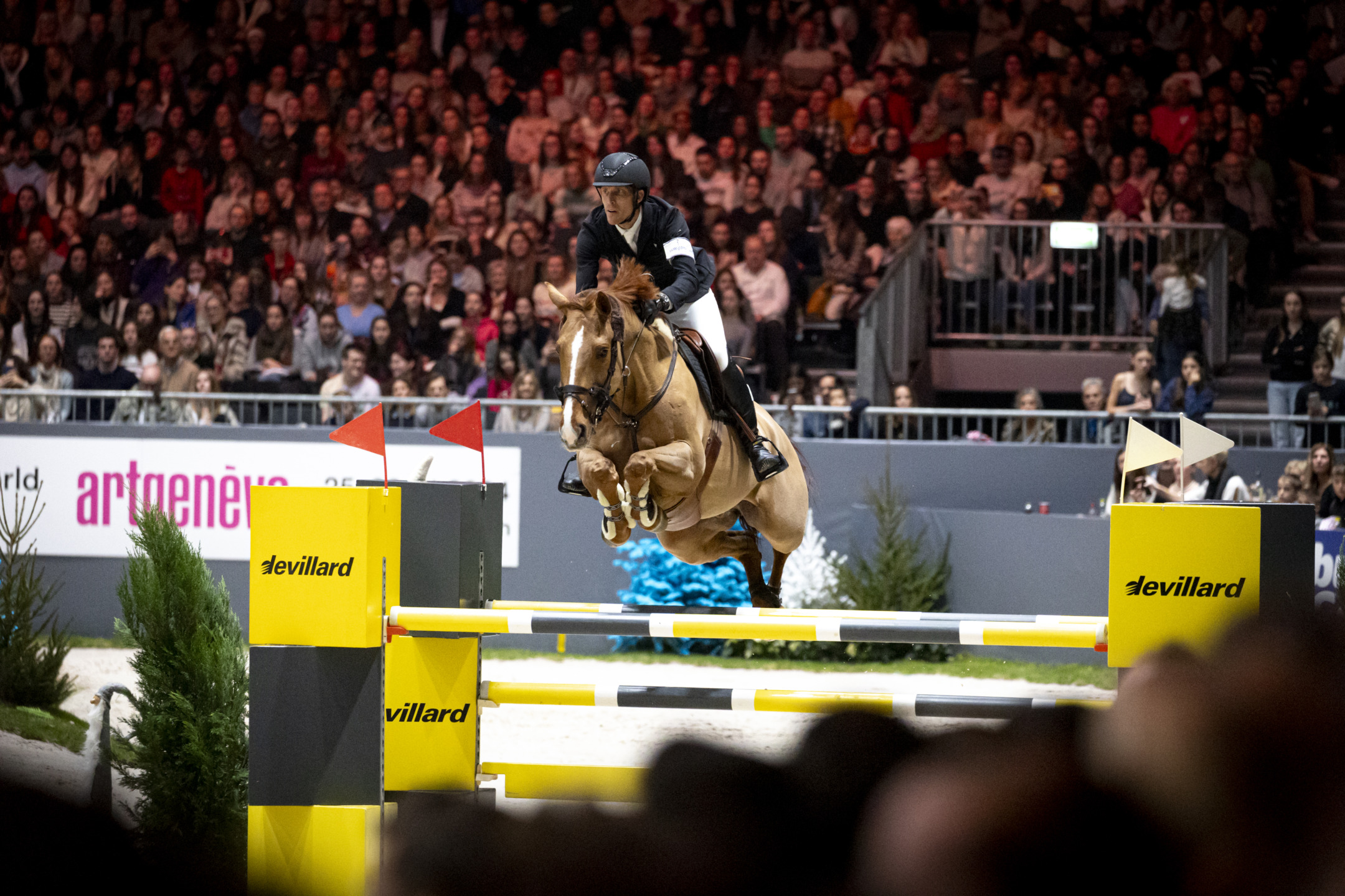 Henrik von Eckermann inarrestabile: domina ancora la classifica mondiale Longines 1 VonECKERMANN KING EDWARD Ginevra23 20231210 SS351636