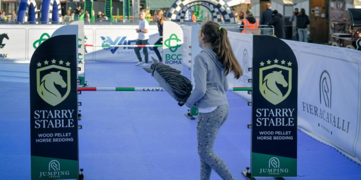 Hobby Horse: salto a ostacoli senza cavallo. 1 Hobby Horse a Verona 2024