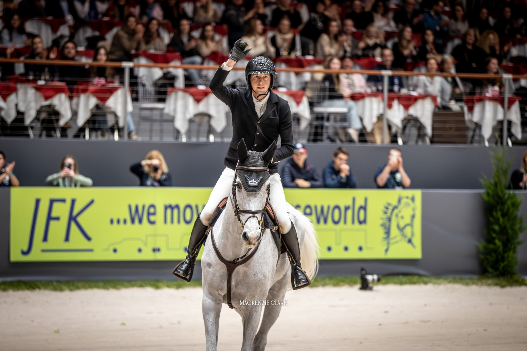 Martin Fuchs e Leone Jei conquistano la Rolex IJRC Top Ten Final 2024 3 131224GENEVA MClark 107
