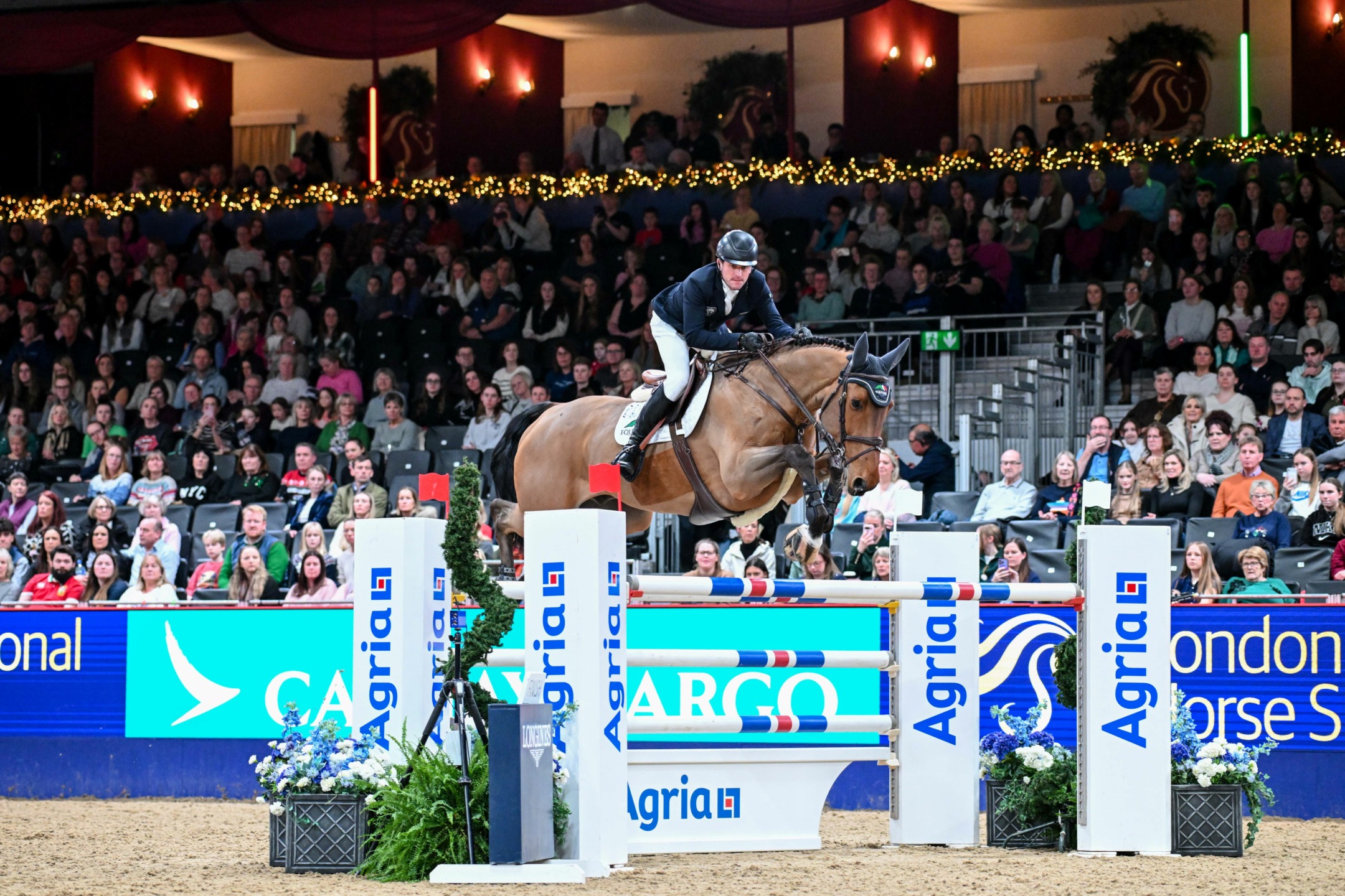 London International Horse Show 2024: Mariano Martinez Bastida conquista il London Grand Prix 1 Darragh-Kenny_Chaccossini_LIHS_PN24_181219