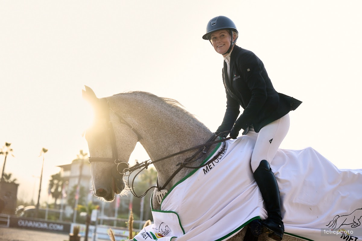 Laura Renwick domina il Gran Premio CSI2* a Oliva Nova con Enjoy CK Z 1 IMG 3479