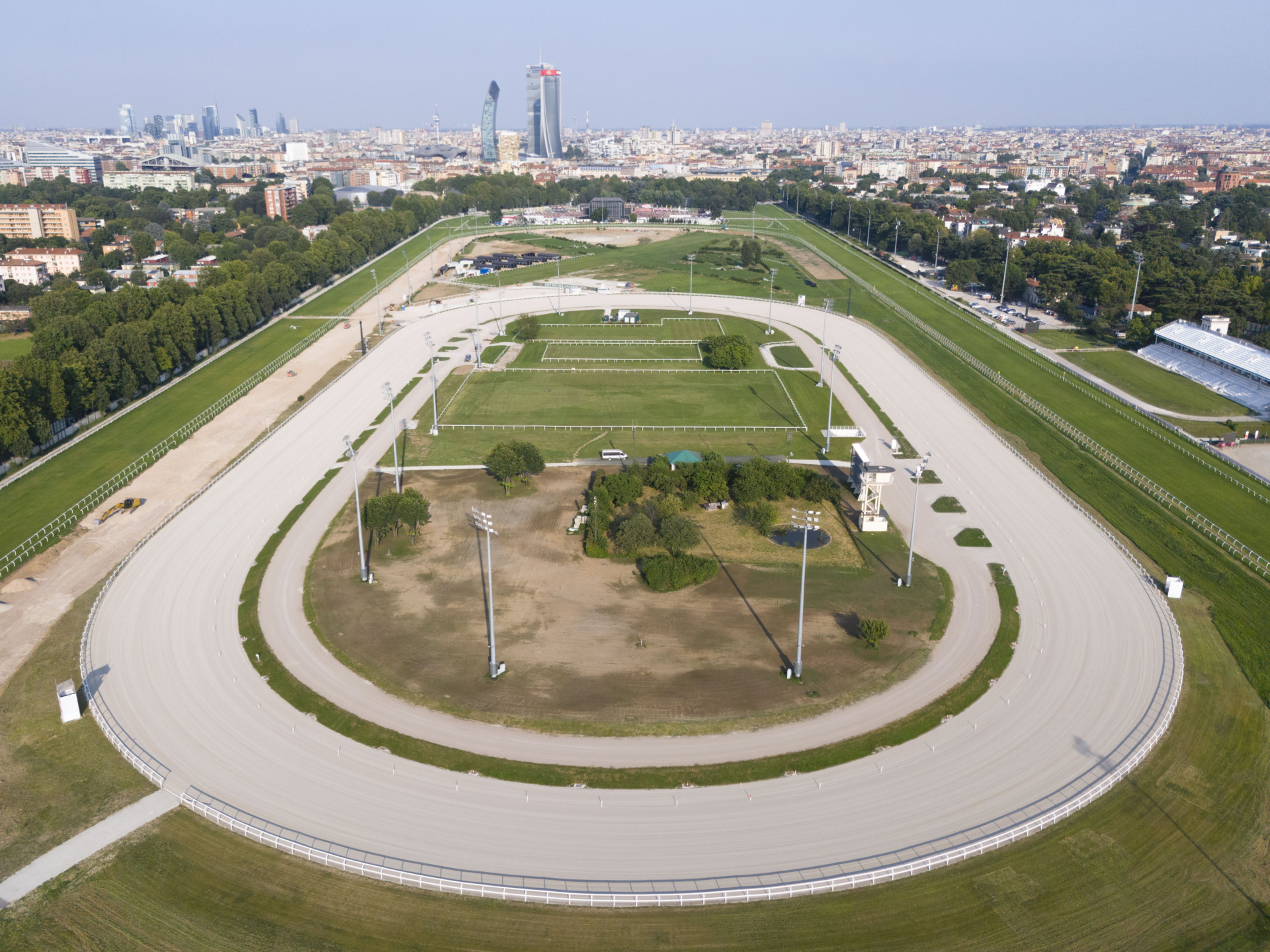 Sabato all'Ippodromo SNAI San Siro 1 SABATO ALL’IPPODROMO SNAI SAN SIRO ULTIMA RIUNIONE DI TROTTO CON SETTE PROVE A PARTIRE DALLE ORE 15:05.