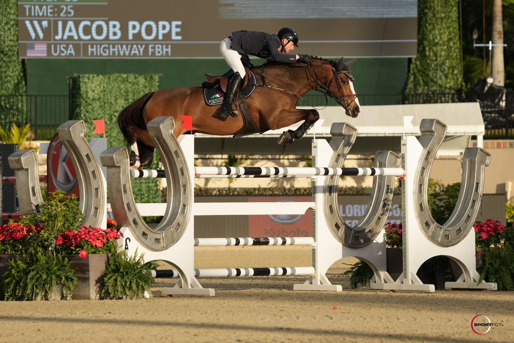 Jacob Pope e Highway FBH trionfano nel Gran Premio CSI2* al Winter Equestrian Festival 1 IMG 5591