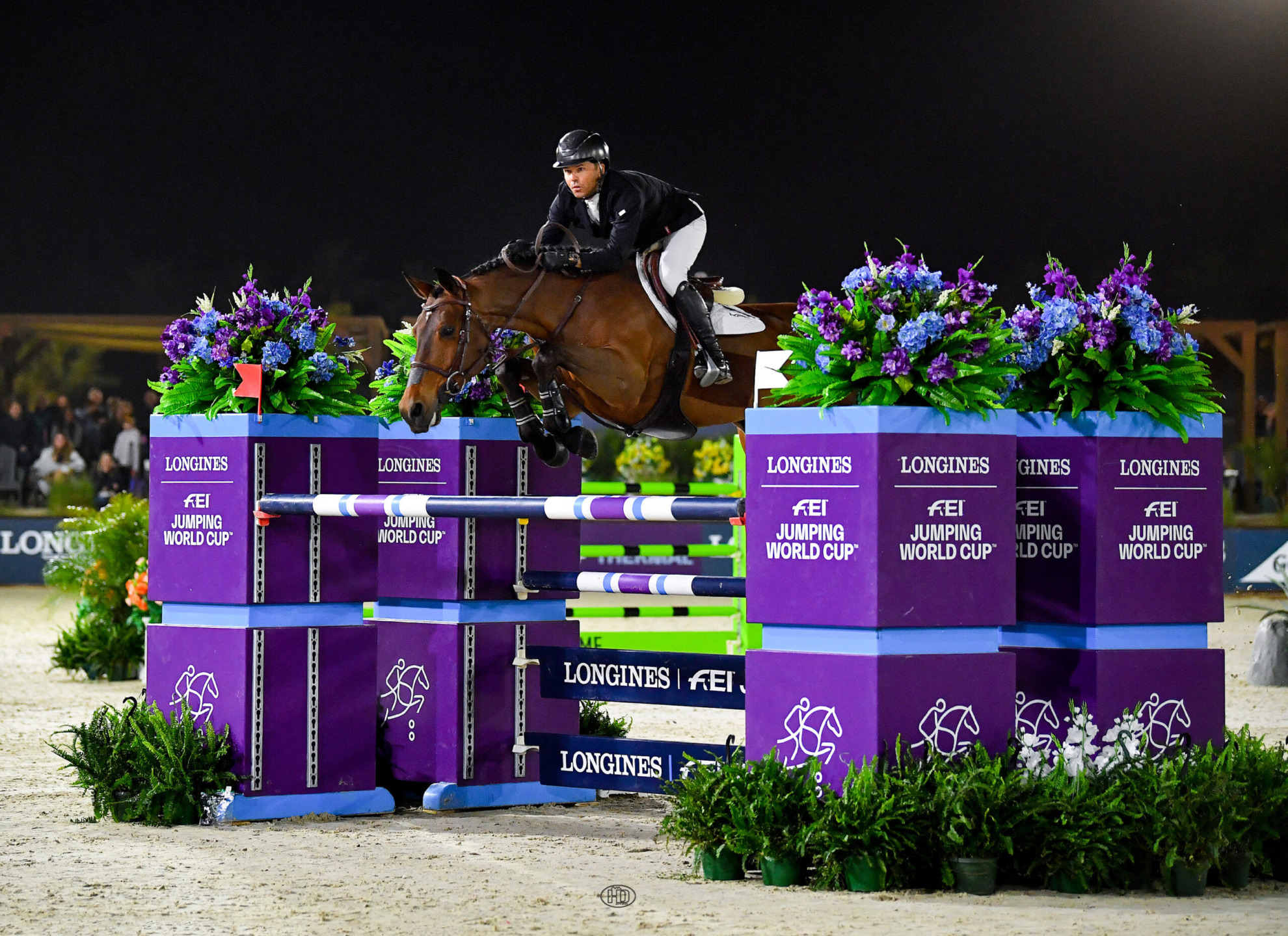 Kent Farrington vola nella Longines FEI Jumping World Cup™ a Thermal 1 IMG 5868