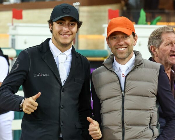Iñigo Lopez De La Osa Franco, primo cavaliere di Monaco alla corte di Jan Tops. 7 Iñigo Lopez De La Osa Franco, primo cavaliere di Monaco alla corte di Jan Tops