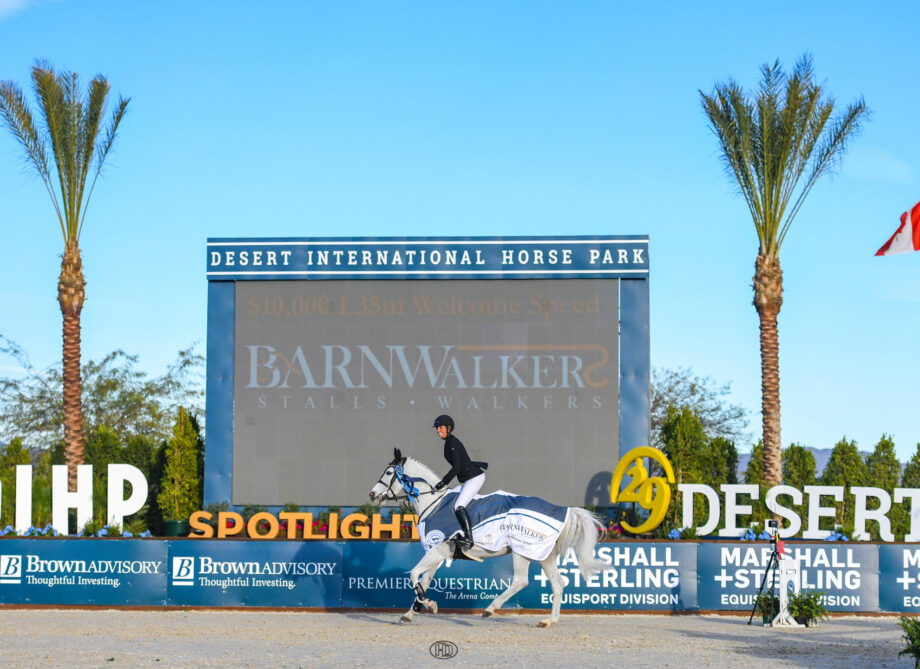 Savannah Jenkins conquista la vittoria nei 10.000 dollari di Barnwalkers Welcome Speed al Desert Circuit 7. 2 unnamed360