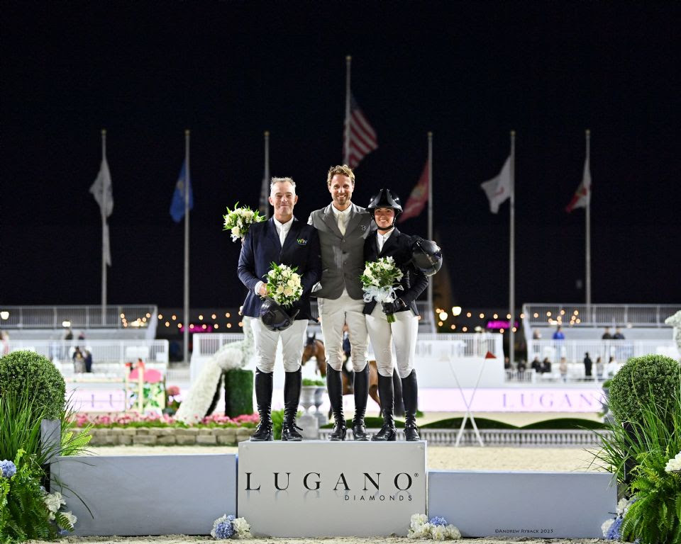 Christian Kukuk trionfa nel Gran Premio Lugano ad Ocala 1 Cian O'Connor, Christian Kukuk, and Nina Mallevaey celebrating on the podium.