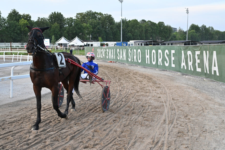 All'Ippodromo SNAI SAN Siro di Milano fine settimana con tre giornate di corse. 3 IPPODR21