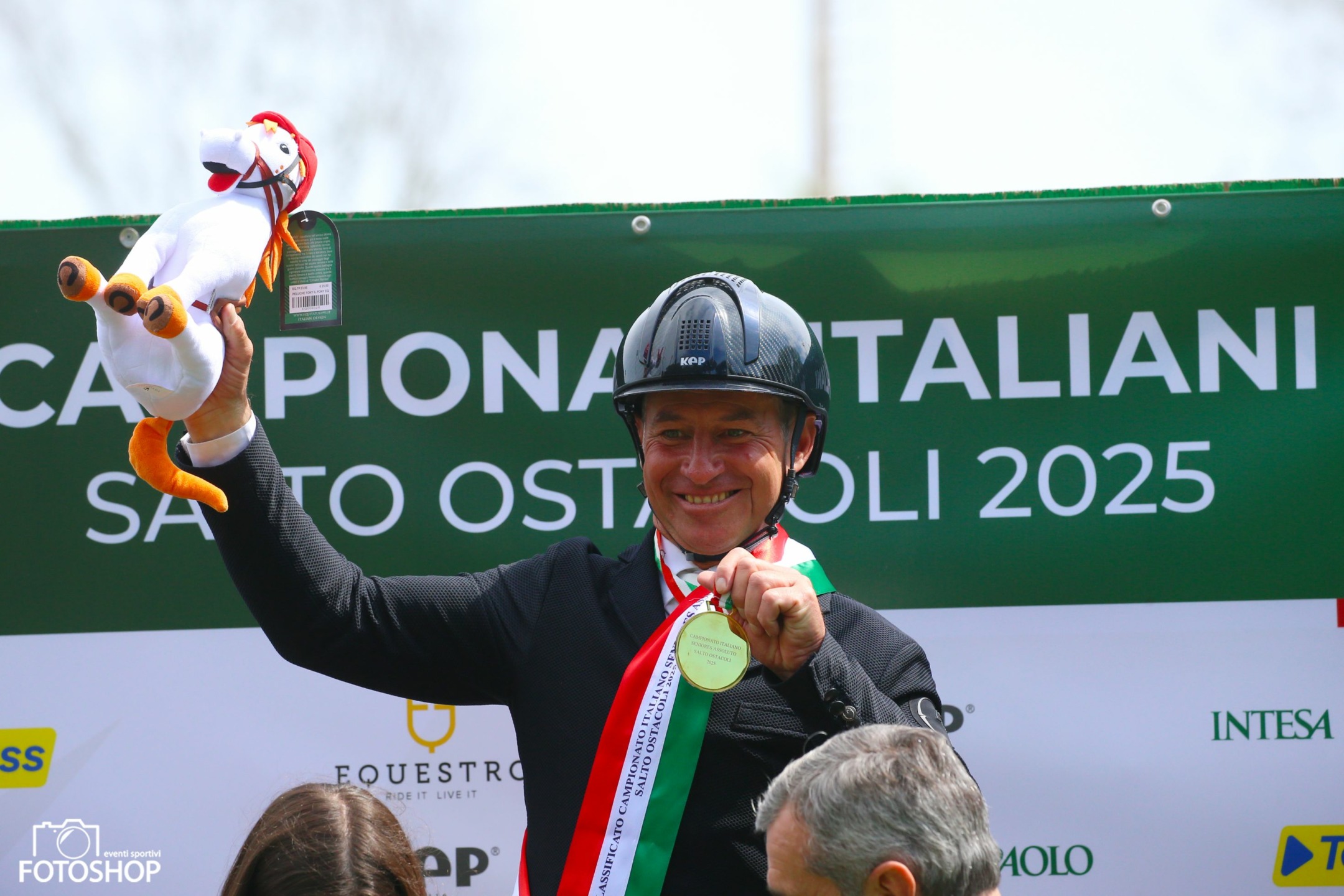 Paolo Paini conquista il tricolore: è lui il nuovon campione di salto ostacoli. 1 Paolo Paini conquista il tricolore