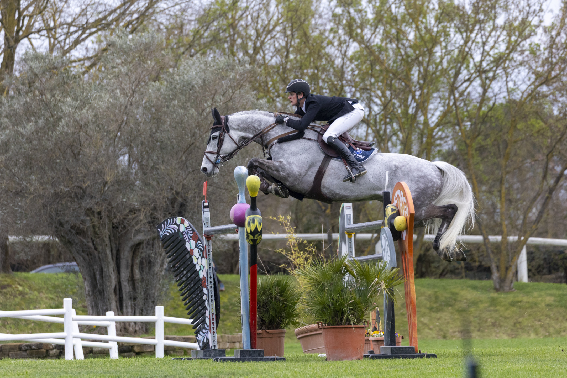 Jack Ryan conquista il Grand Prix del CSI4* del Toscana Tour II 1 Jack Ryan su Dsh Lucky Junior vincitore del Grand Prix del CSI4* del Toscana Tour II 2025