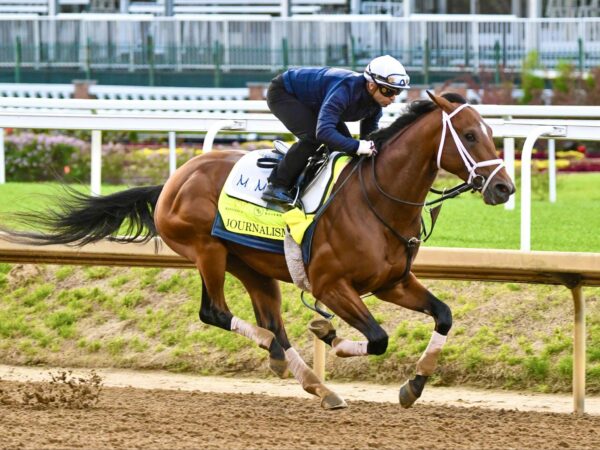 Umberto Rispoli in corsa per le Rose 12 Umberto Rispoli in sella a Journalism