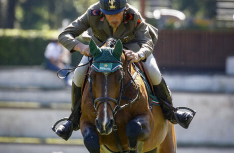 L'Italia conquista l'argento nella gara individuale al Mondiale Militare di Salto Ostacoli in Egitto. 1 Filippo Martini Di Cigala conquista l'argento nella gara individuale al Mondiale Militare di Salto Ostacoli