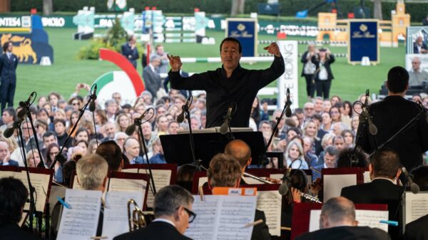 Piazza di Siena al via con la musica del maestro Alvise Casellati nel concerto d'apertura e la sfilata del Polo nel centro di Roma 22 Concerto "Opera Italiana is in the Air" del Maestro Casellati