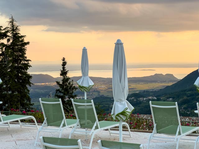 Parc Hotel San Pietro: la rinascita di un luogo senza tempo tra natura, storia e accoglienza 17 Vista Parc Hotel San Pietro