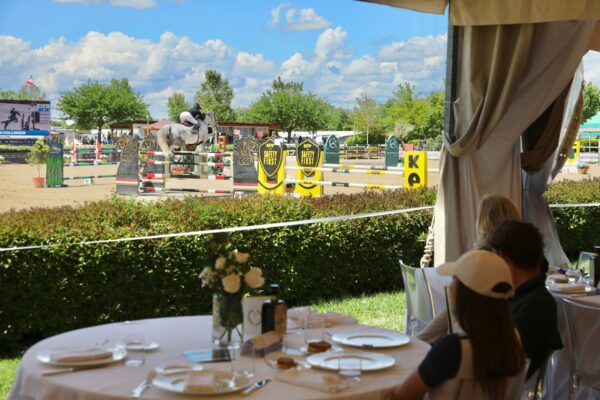 L’Area VIP Lounge dell’Al Shira’aa Le Lame Sagrantino 2025