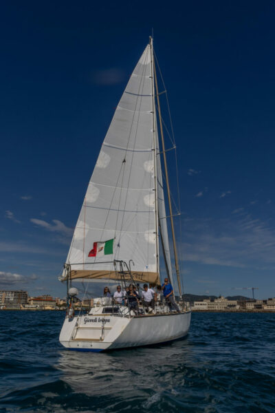 Blu Livorno e il cammino delle acque e del mare 5 Blu Livorno L'imbarcazione dell'associazione Isola delle Vele
