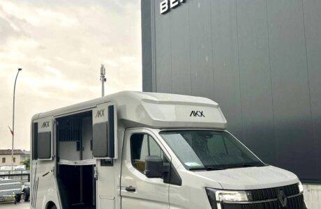 Nuovo van AKX