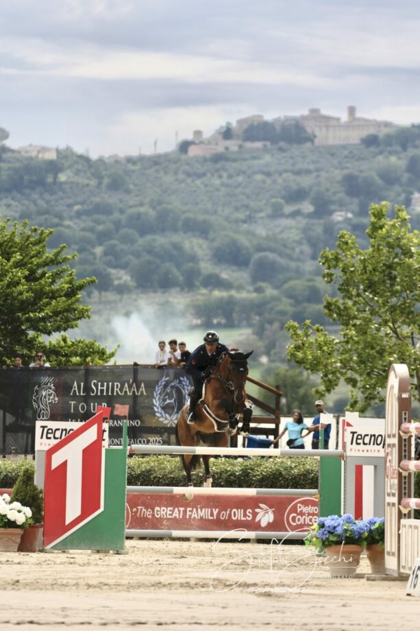 Rodrigo Giesteira Almeida conquista anche il secondo Gran Premio CSI4* dell’Al Shira’aa Le Lame Sagrantino Show Jumping 2025 3 SS357440