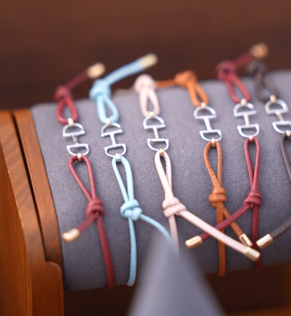 Elisabetta Savin e il brand di alta gioielleria Savin Milano: quando la tradizione italiana incontra la passione equestre 6 Savin Milano bracciali