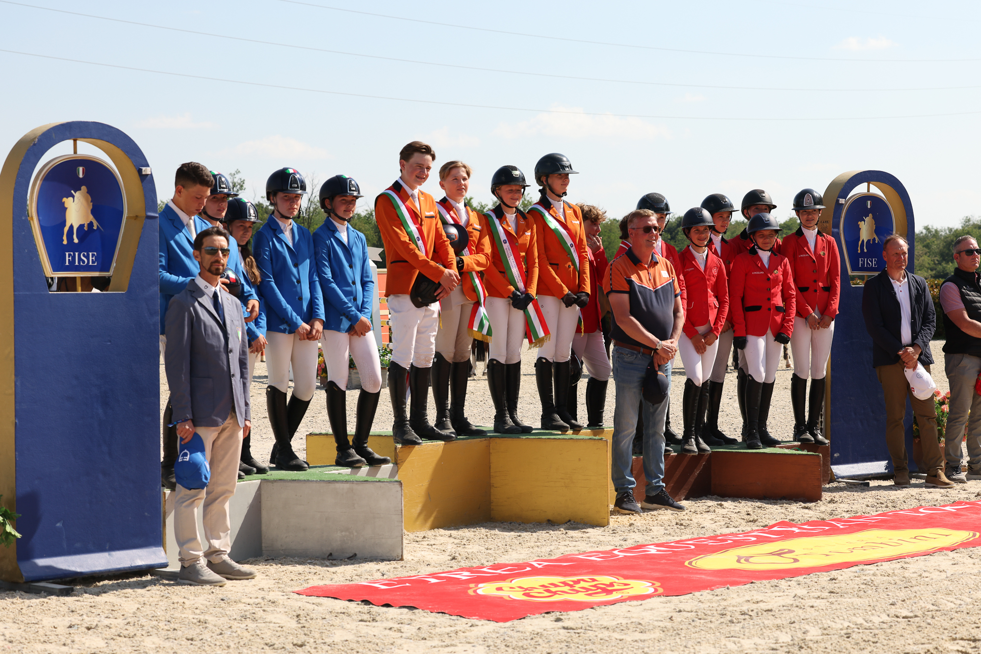 FEI Jumping Nations Cup Youth di Busto Arsizio: le prime medaglie a squadre 3 csioCH prizegiving