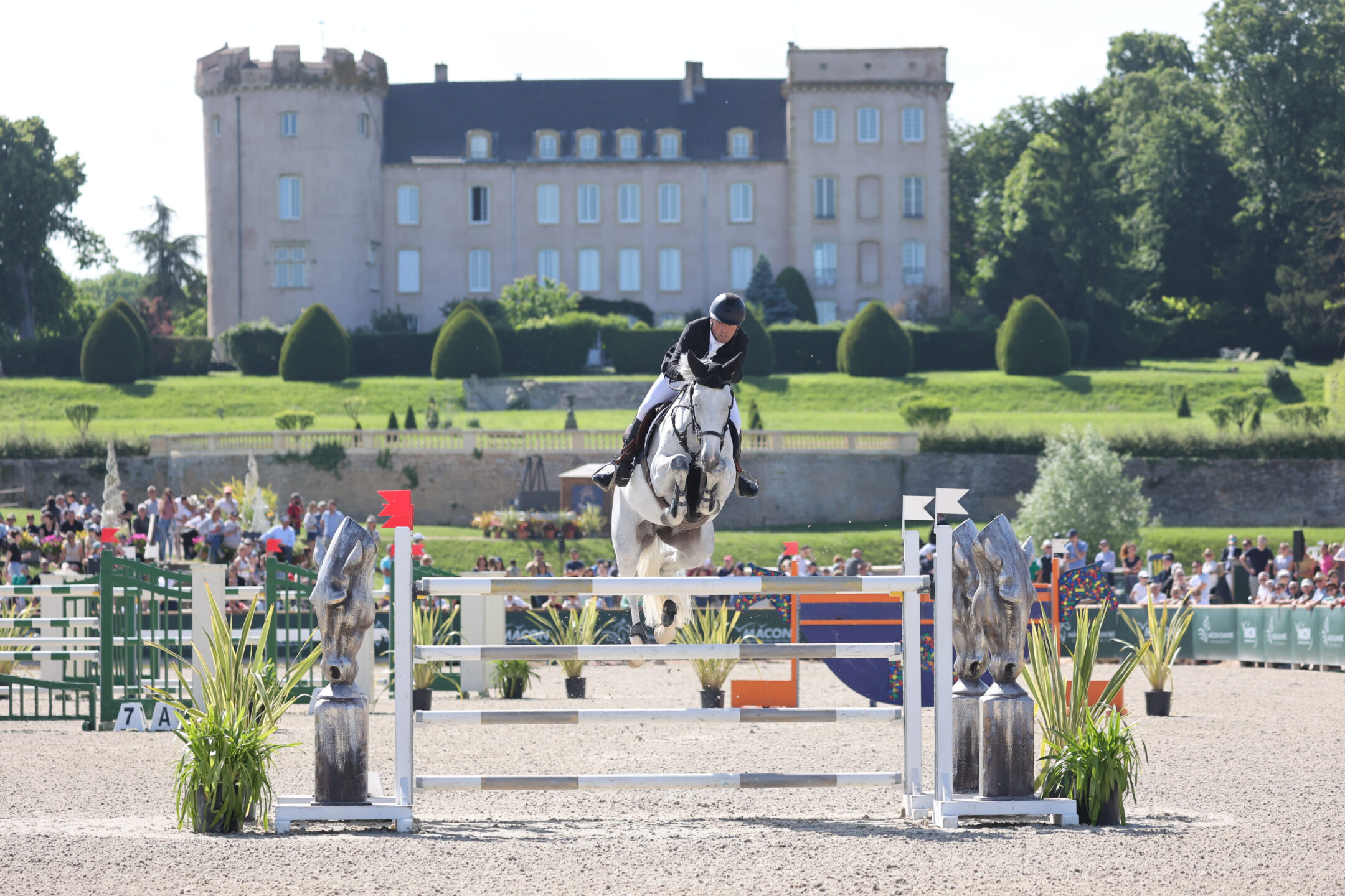 Pronti per il CSI4* a Mâcon Chaintré 1 Marc Dilasser vince il Grand Prix della città di MÂCON!