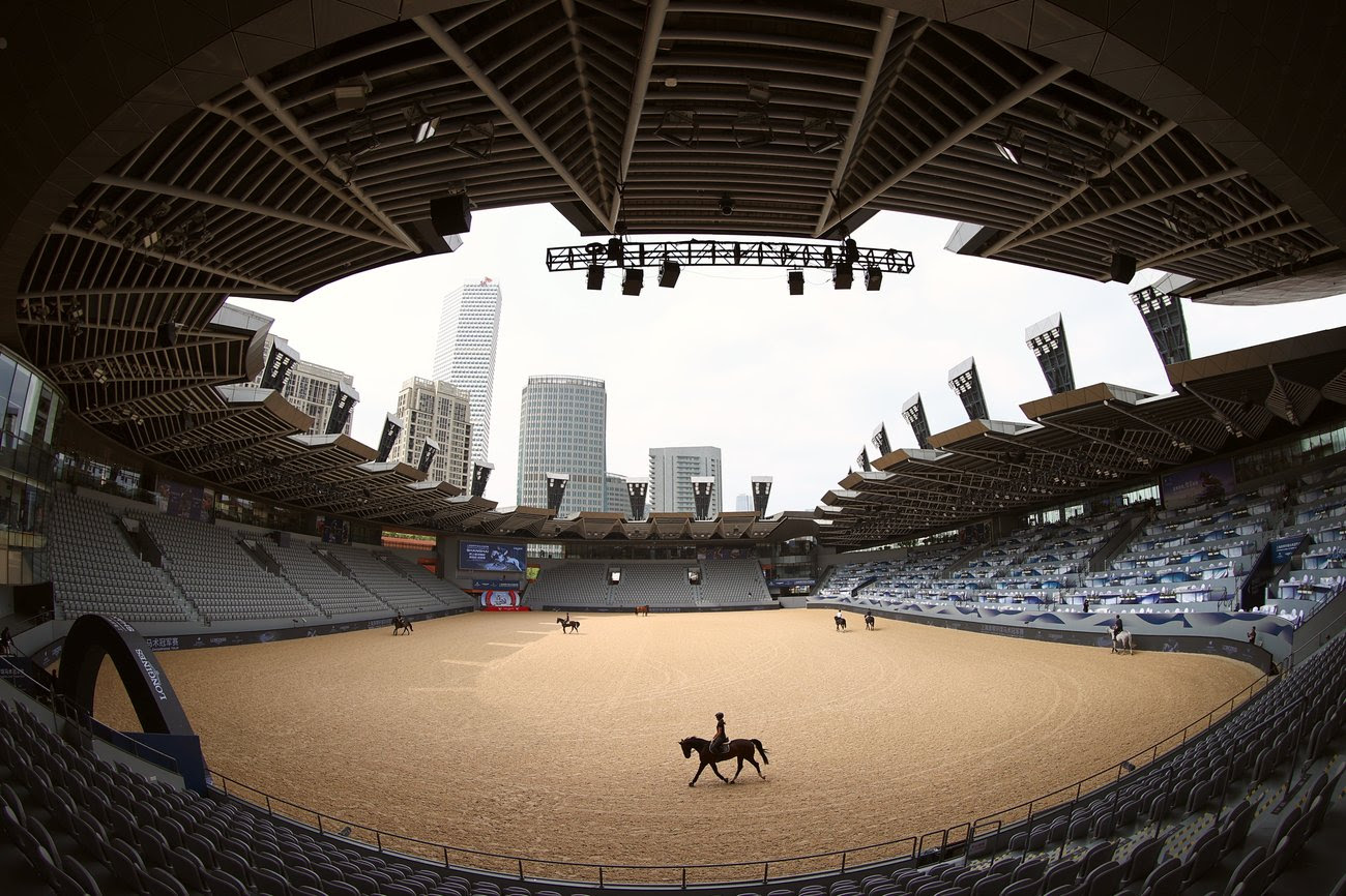Dal 18 al 21 settembre 2025, il prestigioso Haras de Gassin - Polo Club Saint-Tropez accoglierà l'élite mondiale del salto ostacoli per un'imperdibile tappa della Longines League of Nations™. 1 Dal 18 al 21 settembre 2025, il prestigioso Haras de Gassin