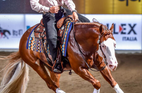 Futurity europeo NRHA da 1 milione di dollari presentato da DeNiroBootCo: Fappani e Hosss in testa alle qualificazioni aperte da 700.000 dollari. 1 Futurity europeo NRHA da 1 milione di dollari presentato da DeNiroBootCo: