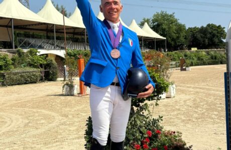 Italia di nuovo sul tetto d’Europa nel salto ostacoli Veterans: oro a squadre e bronzo individuale per Marco Nava 1 4394c1de 7b5a 496a 8443 cb232533f279