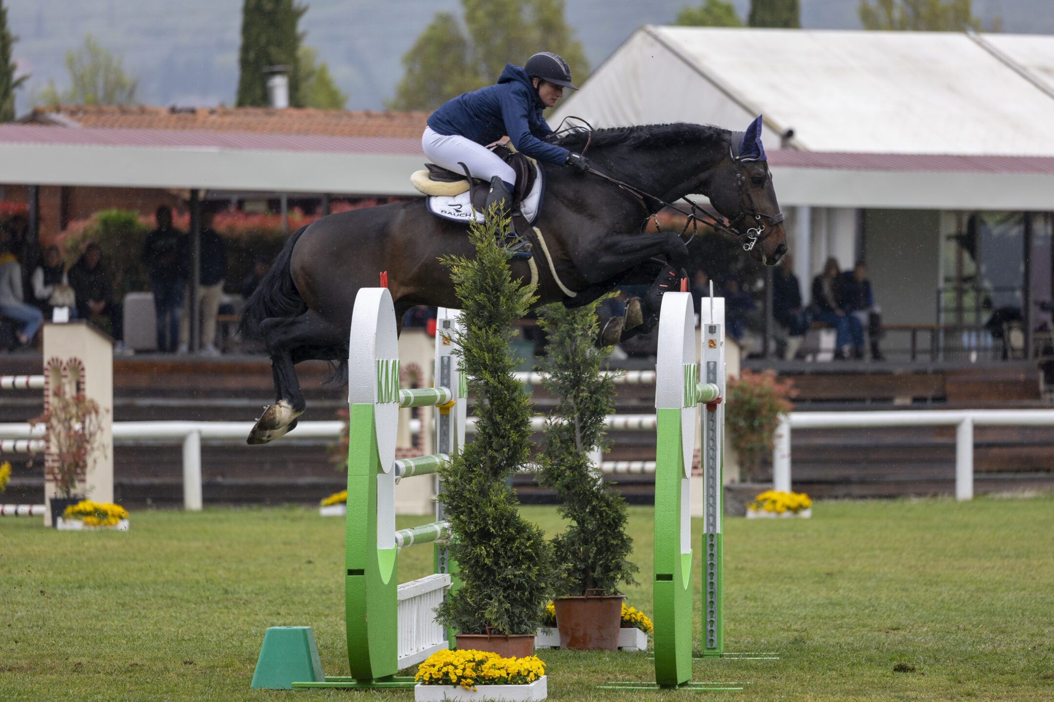 Katharina Rhomberg: un talento fondamentale per il futuro del salto ostacoli austriaco 2 Katharina Rhomberg Lust For Life - Toscana Tour Arezzo 2025
- ph.Stefano Secchi / Imagess