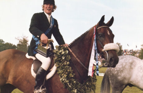 Da una leggenda dell'Hickstead Derby a un'altra: Eddie Macken e William Funnell. 1 Da una leggenda dell'Hickstead Derby a un'altra: Eddie Macken elogia il record di William Funnell